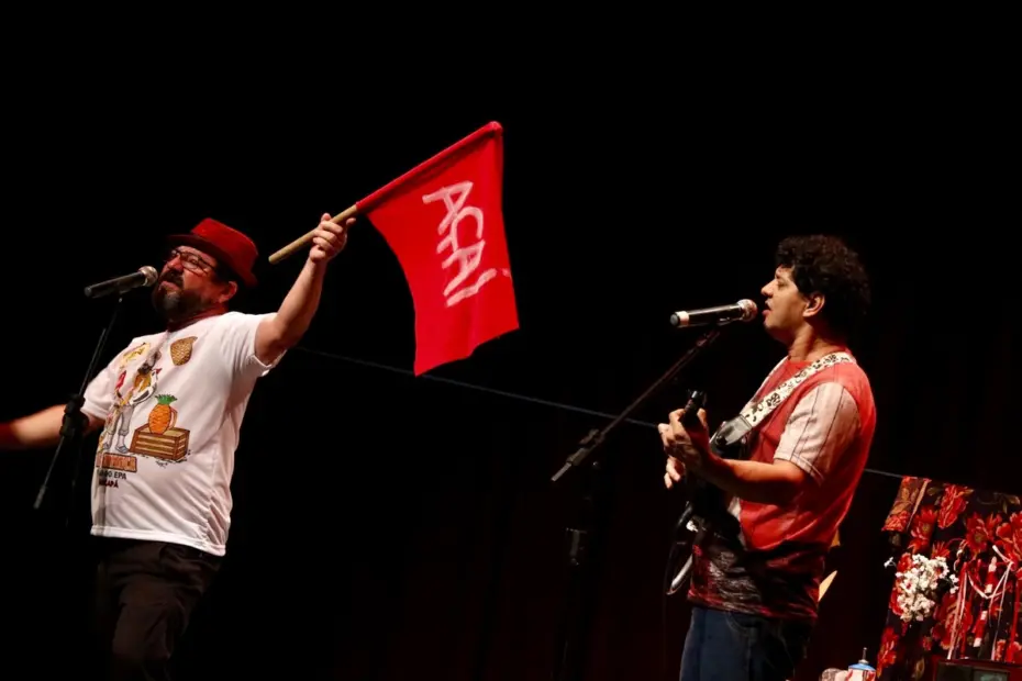 Show de humor em Macapa leva historias de ribeirinhos da Amazonia para o teatro